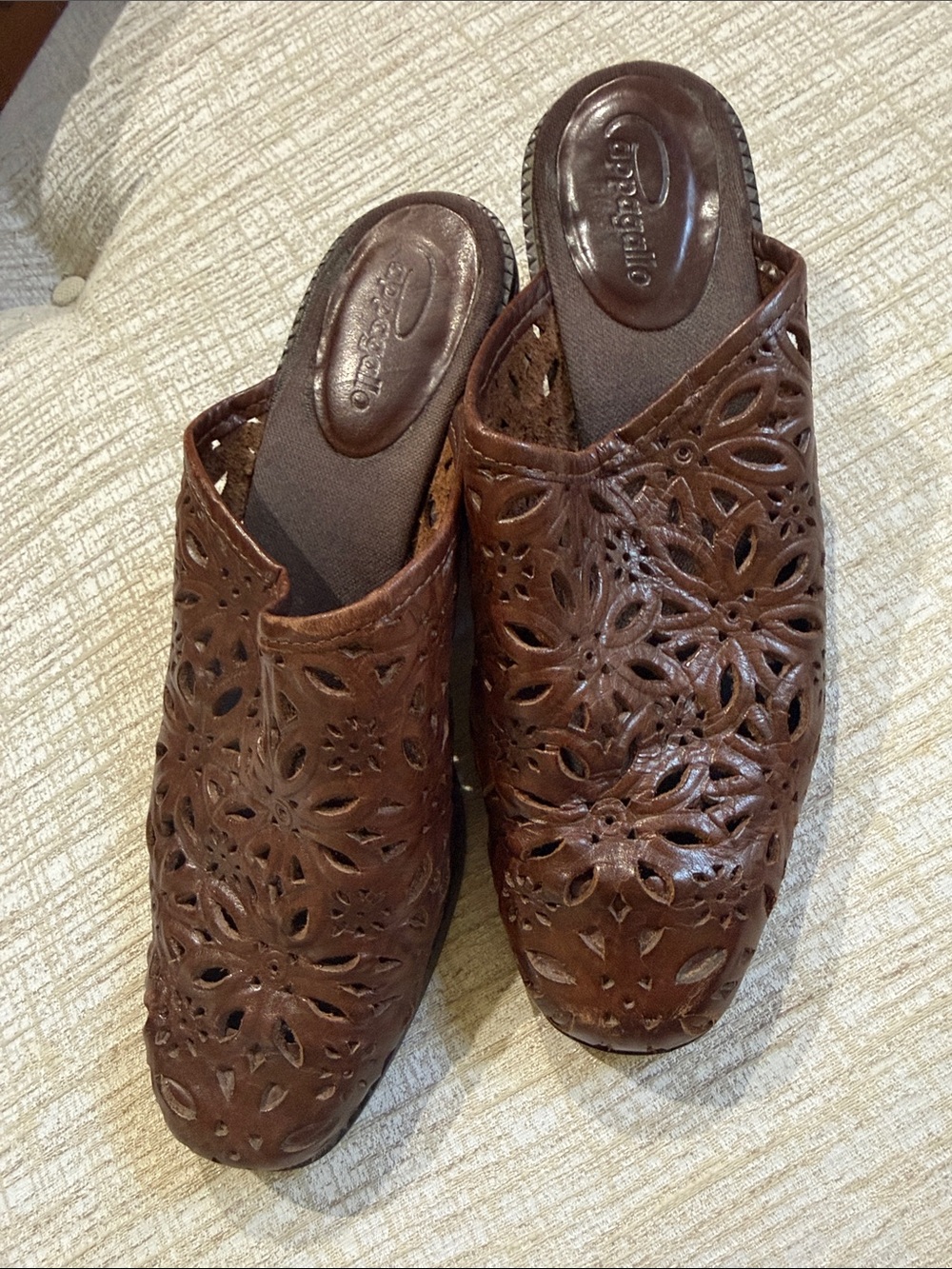 Pappagallo Vintage Brown Floral Laser-Cut Leather Mules/clogs